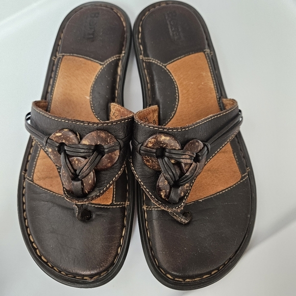 BORN Women's Brown Embellished Leather Thong Slide Sandals Size 8 - Picture 1 of 9